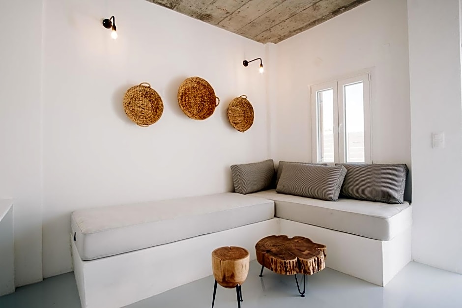 Mesanto Luxury Suites