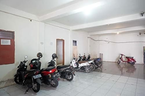 Urbanview Hotel Sayang Makassar