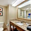 Comfort Inn & Suites Carneys Point