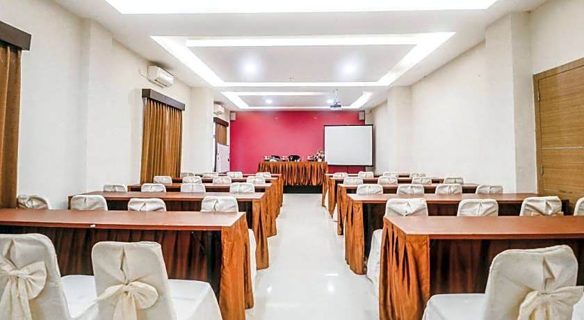 RedDoorz Plus near Universitas Negeri Makassar