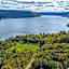 Canandaigua Lake Retreat with view and private beach access, foliage, hike, and Ski