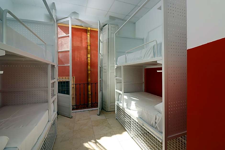 Feel Hostels City Center