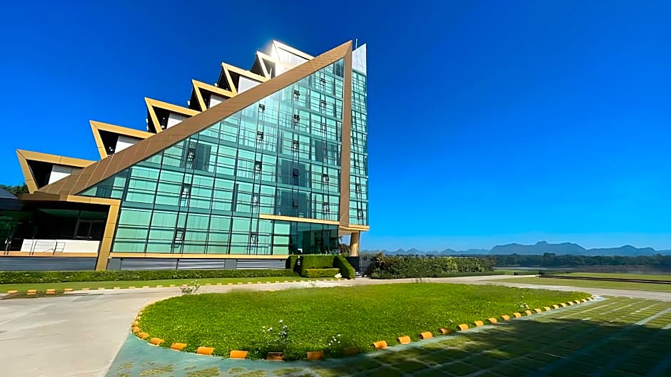 NAKA-RAJ Escape Hotel