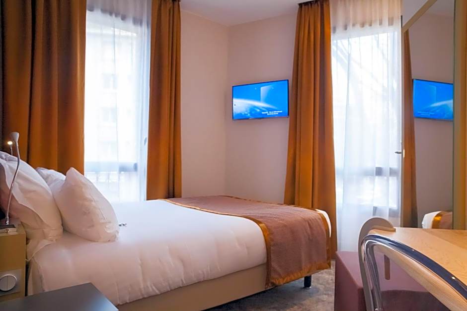 Hotel Sixteen Paris Montrouge