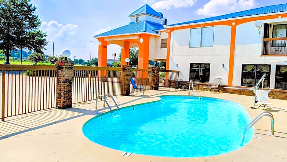 Quality Inn & Suites Decatur Priceville I-65