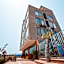 Plus 33 Hotel