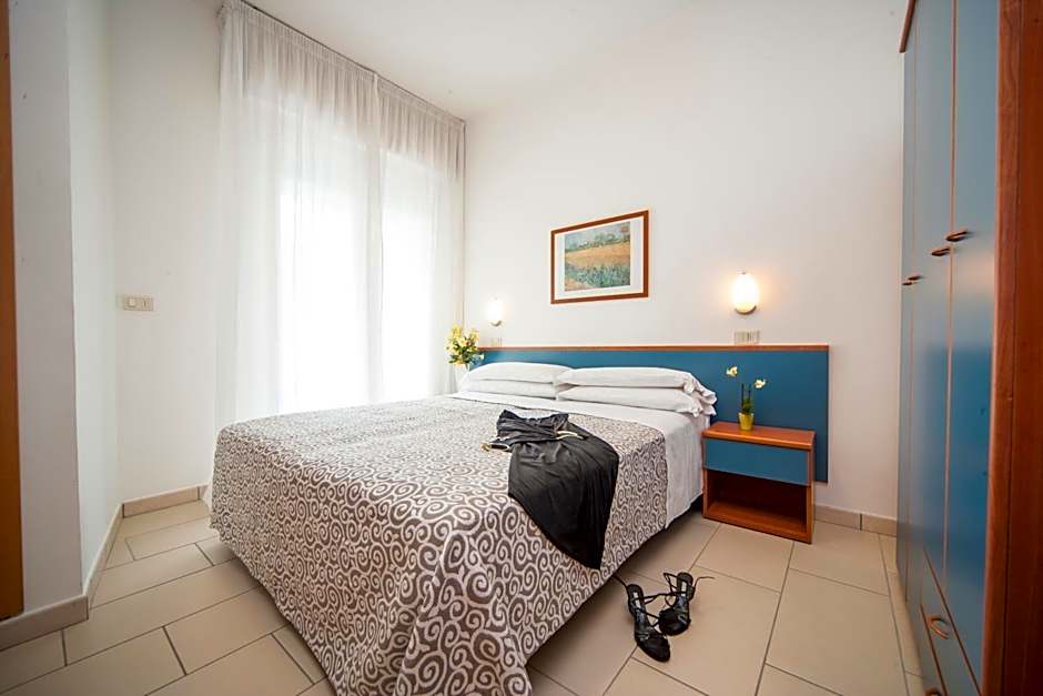 Photo 1 of 5 of 1 Double Bed or 2 Beds