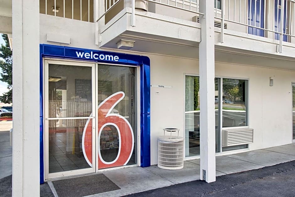 Motel 6 Everett, WA - North