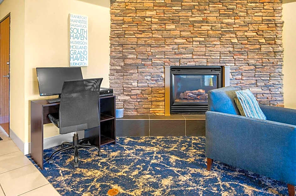 White Pine Inn & Suites