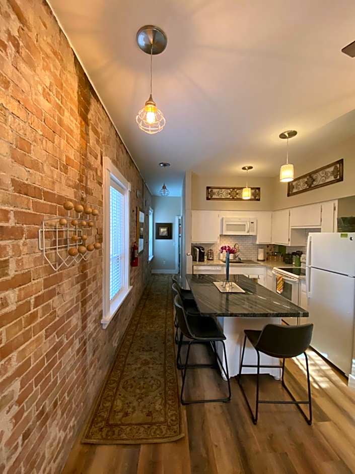 Bisbee Brownstone Suites