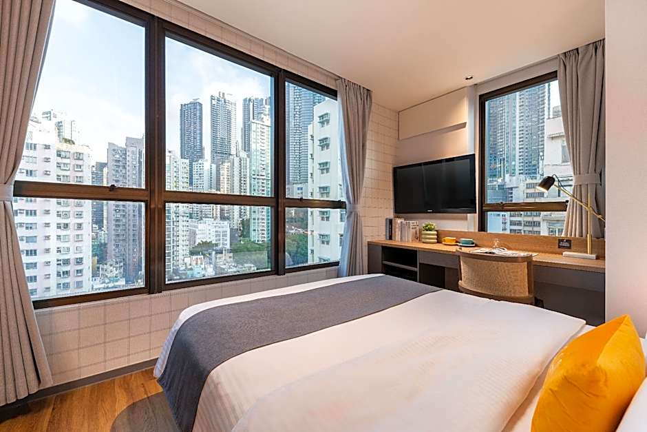 Dash Living on Hollywood