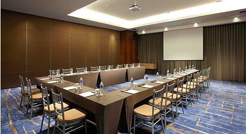Discovery Hotel