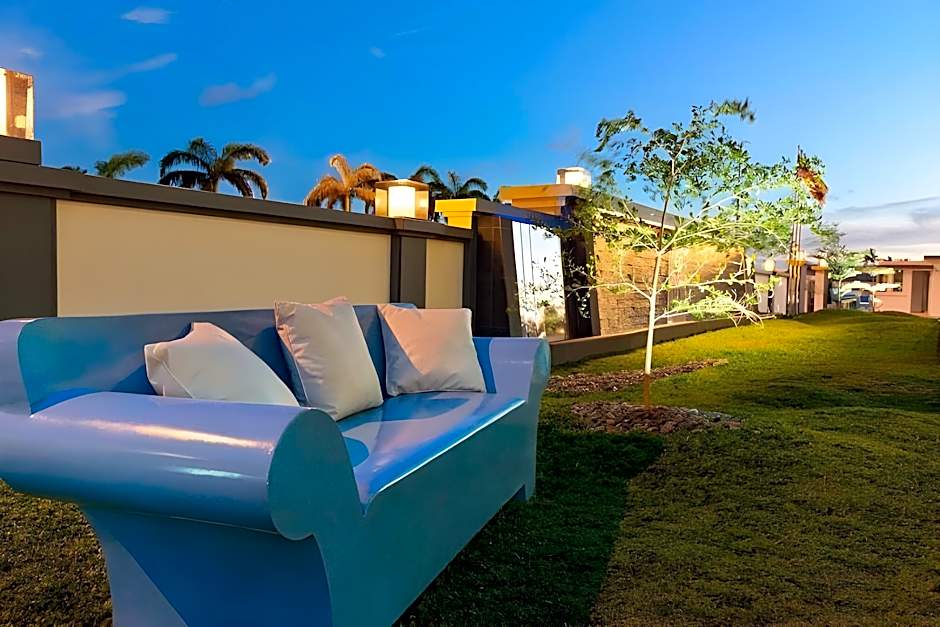 Blanco Apartment Hotel