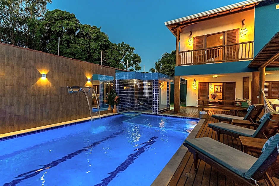 Casa Espaçosa com Piscina e Sauna Privativa! 6 Suítes!