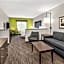 Holiday Inn Express & Suites Wilmington-Newark by IHG