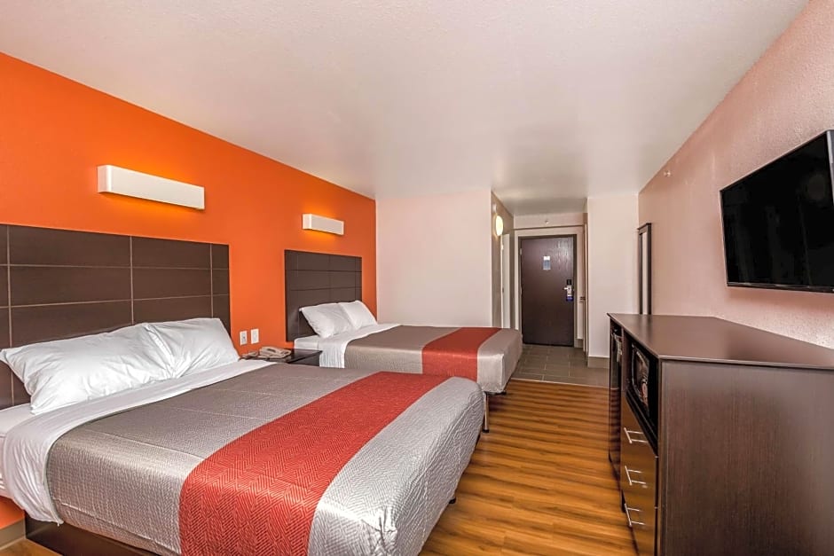 Motel 6 Peoria