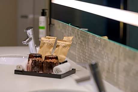 Family Package, Two Adjacent Rooms (non connecting)