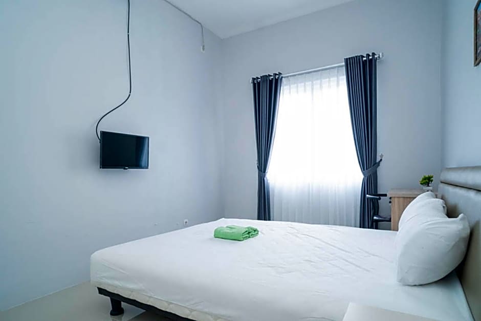 Nina House near Taman Budaya Sentul RedPartner