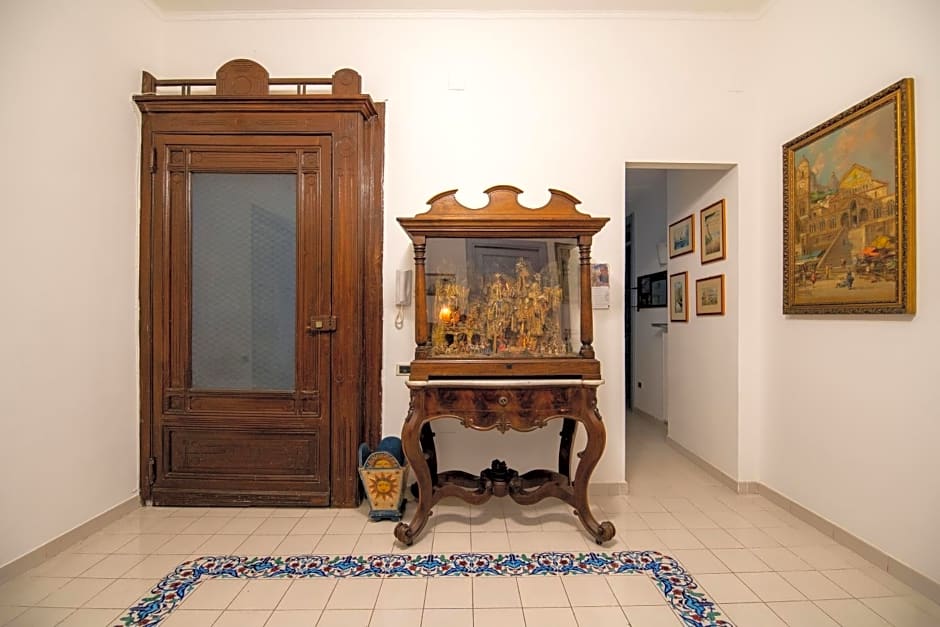 Qu4ttro I D'Angleterre Guest House