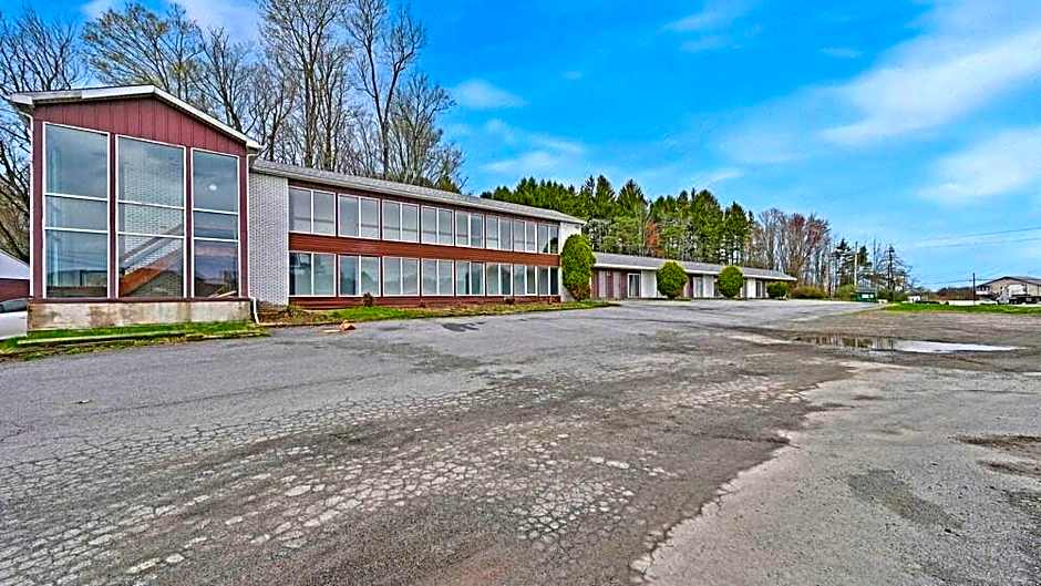 Maplehurst Motel