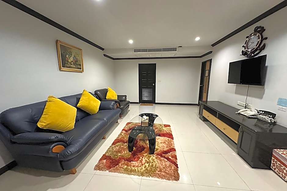 Chiangrai Grand Room Hotel