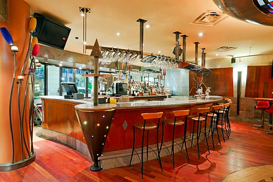 Holiday Inn Niagara Falls-By the Falls By IHG