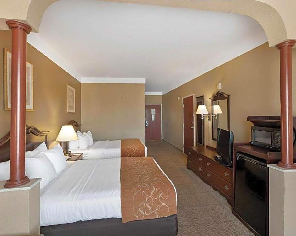 Comfort Suites Plainview