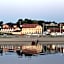 Hvalpsund Færgekro