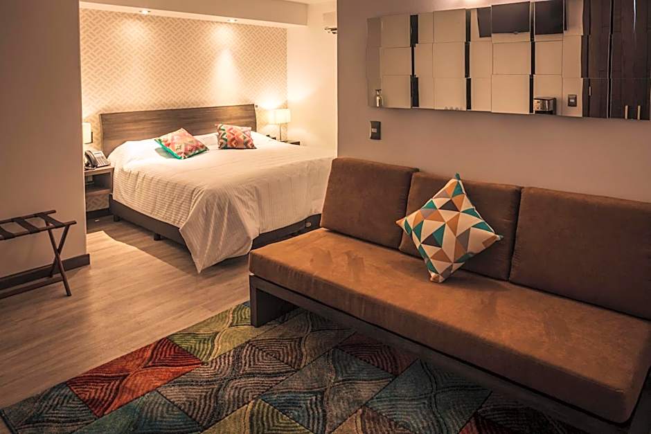 Hotel Platino Expo