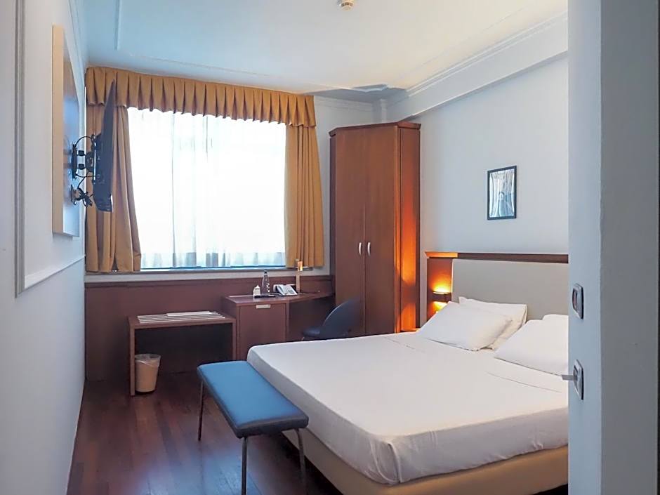 Dado Hotel International