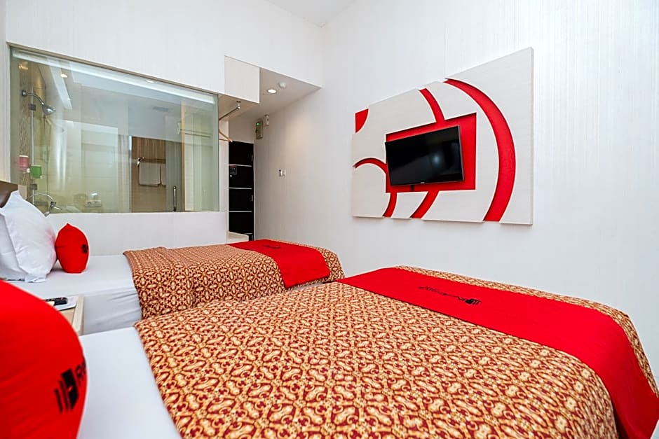 RedDoorz Premium @ Jalan Veteran Bojonegoro