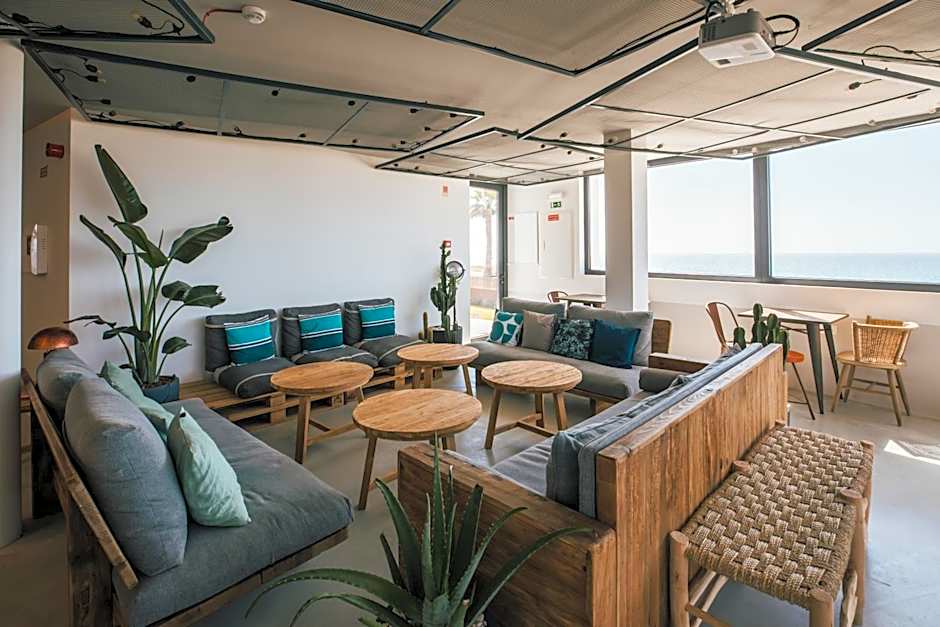 MUTE Hostel Porto Covo