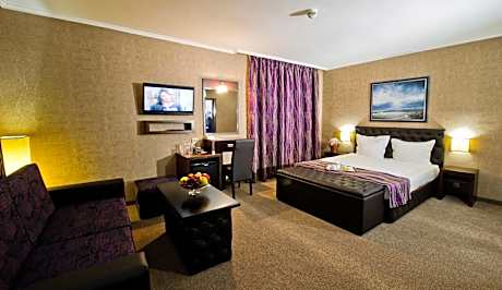 Junior Suite with Balcony