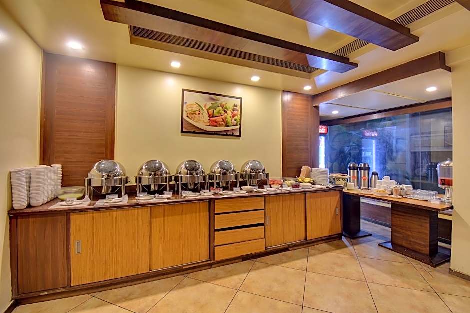 Hotel Lotus Ivy Studios Near Pune Airport
