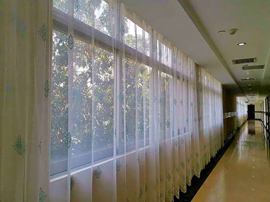 Hua Nan Business Hotel