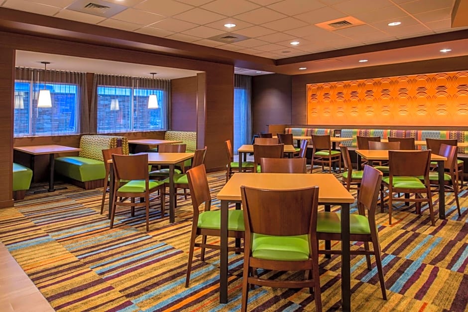 Fairfield Inn & Suites by Marriott St. Louis Westport