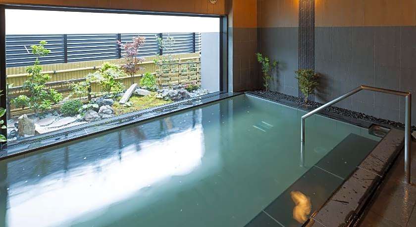 Hotel Route Inn Grand Wakayama Eki Higashiguchi