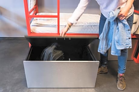 Single Bed in 6-Bed Dormitory Room