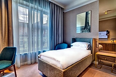 Standard Single Room (1 Twin Bed)