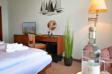 Double Room with Balcony and Sea View