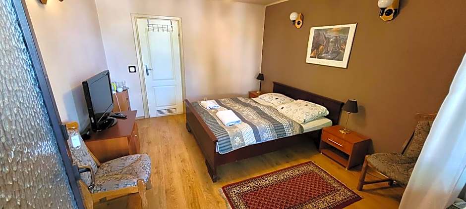 Dworek Pokoje Gościnne