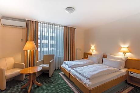 Classic Double Room