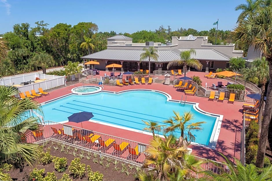 La Quinta Inn & Suites by Wyndham Ft. Myers Sanibel Gateway