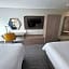 Holiday Inn Express Hotel & Suites Cincinnati-Blue Ash By IHG