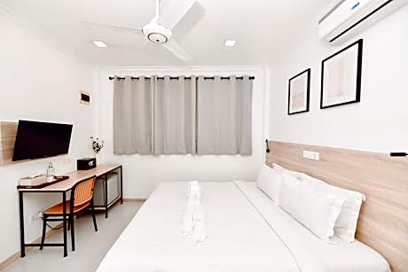 Deluxe Double or Twin Room with Garden View