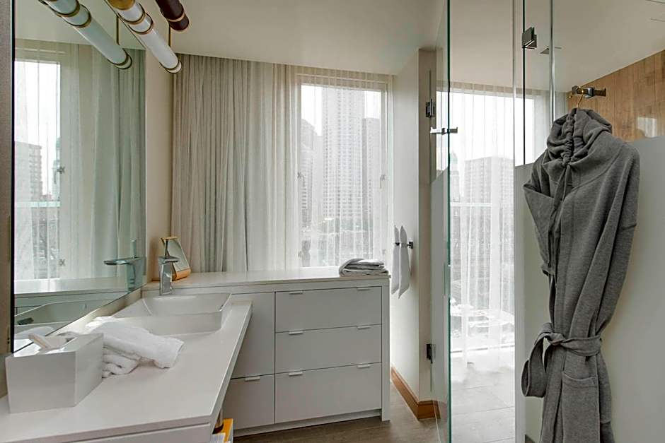 The Envoy Hotel, Autograph Collection by Marriott