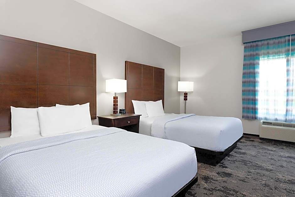 La Quinta Inn & Suites by Wyndham Columbus - Edinburgh