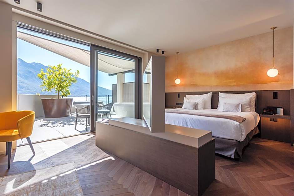 EALA My Lakeside Dream - Adults Friendly