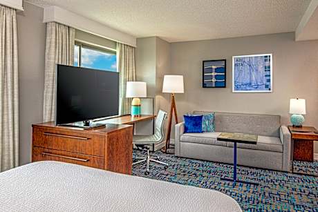 Studio, 1 Queen Bed with Sofa bed, Harbor View (1 Queen Bed and 1 Double Sofa Bed)
