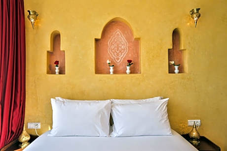 Deluxe Suite with Sea View